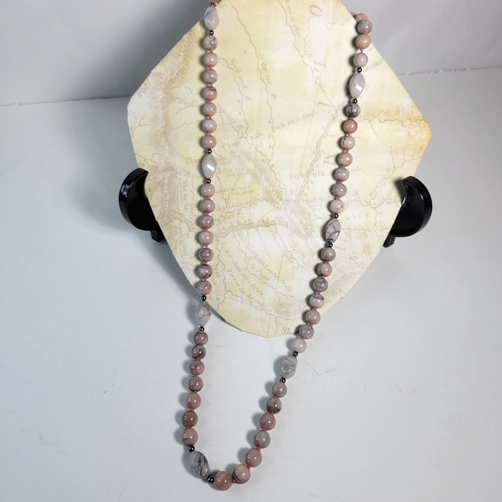 Elegant Pink Beaded stone Necklace